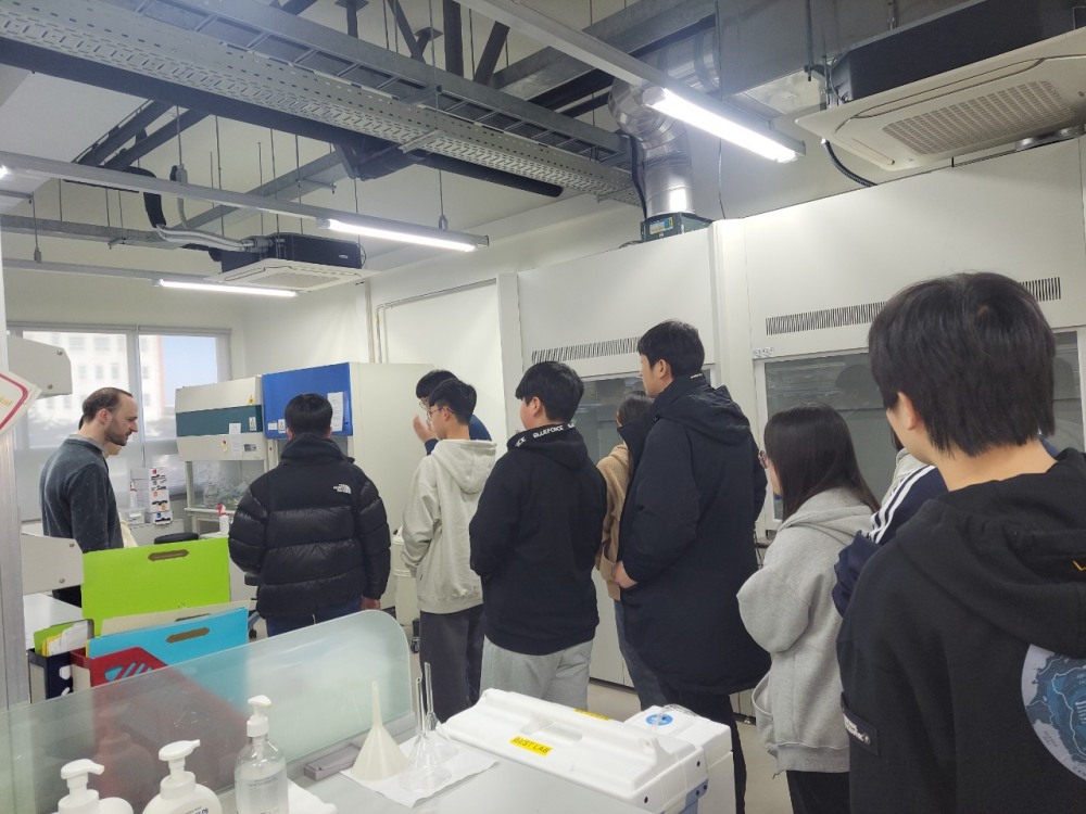 인천 관내 중학생을 대상으로 에코스마트팜 진로 캠프를 운영하고 있다.(제공=인천광역시교육청)