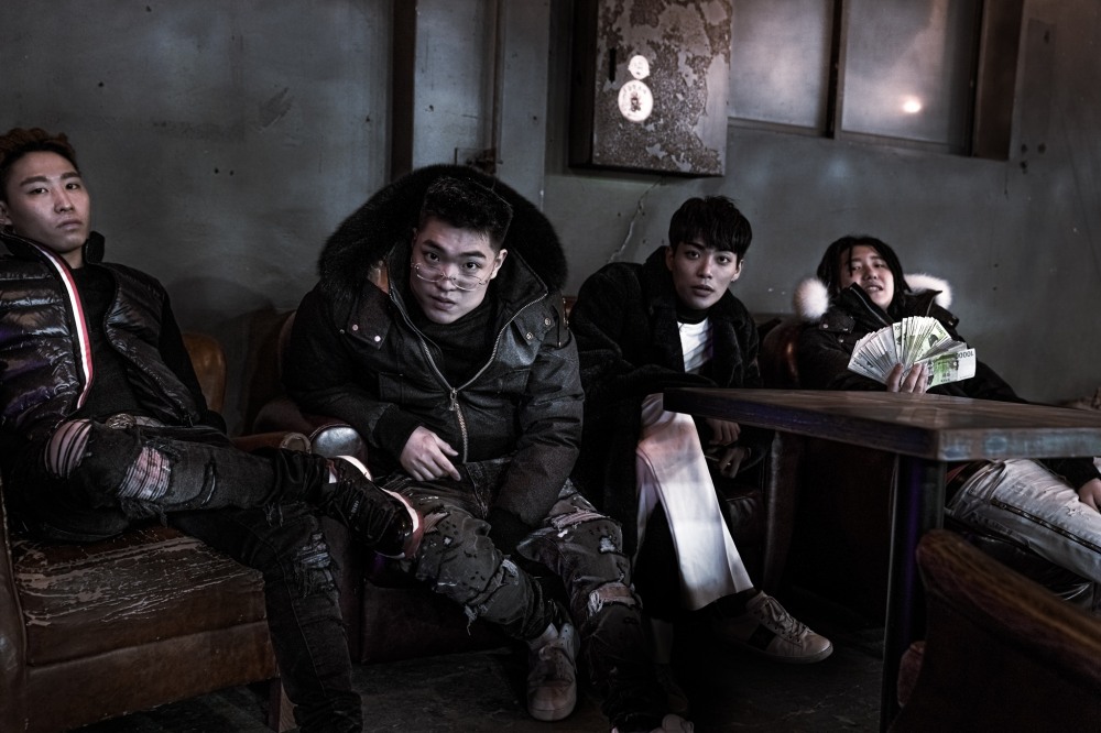 뮤직비디오 호미들 300 中 / 사진제공=김건민 인스타그램