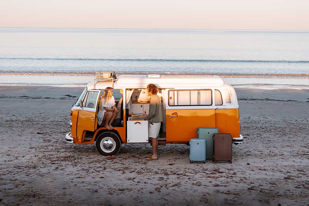 ‘세계 3대 디자인상’ 받은 캐리어도 로켓배송...쿠팡, 2030 인기 캐리어 입점 확대