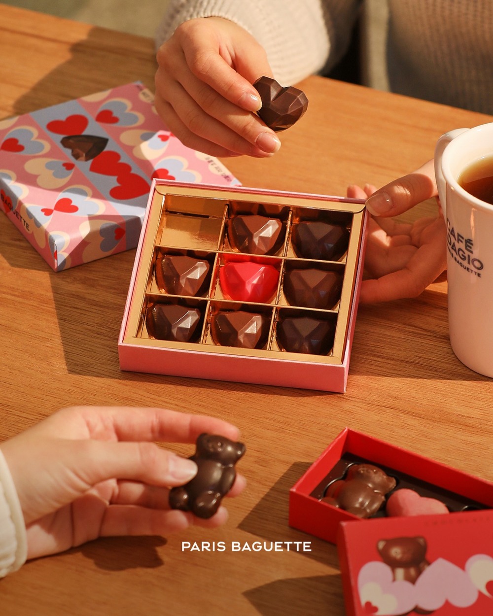 파리바게뜨 ‘마음이 행복해 초코’와 ‘너랑 나랑 함께해 초코’