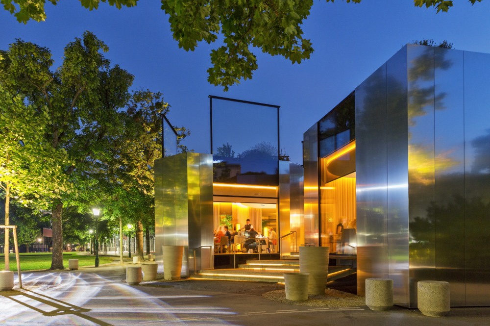 비엔나 3스타 미쉐린 레스토랑, 슈타이레렉 건물 전경 © Heinz Reitbauer