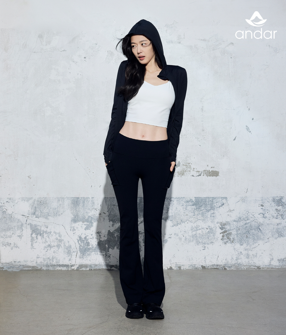 안다르, 전지현과 함께한 2025년 봄·여름 스타일 공개