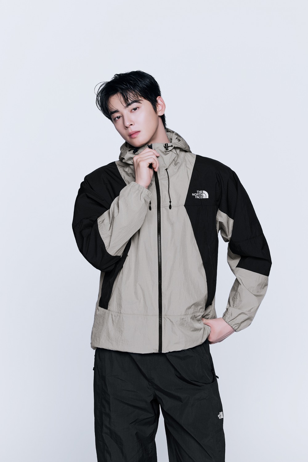 ‘1994 마운틴 재킷’을 착용한 노스페이스 홍보대사 차은우