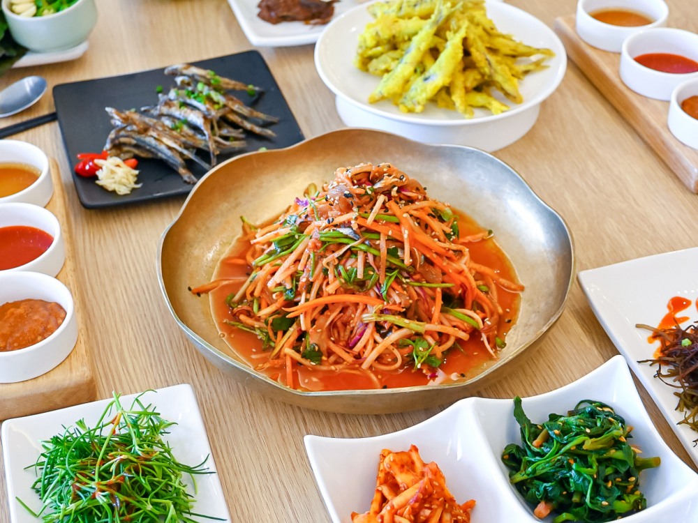 거제 외포 멸치 쌈밥 한상