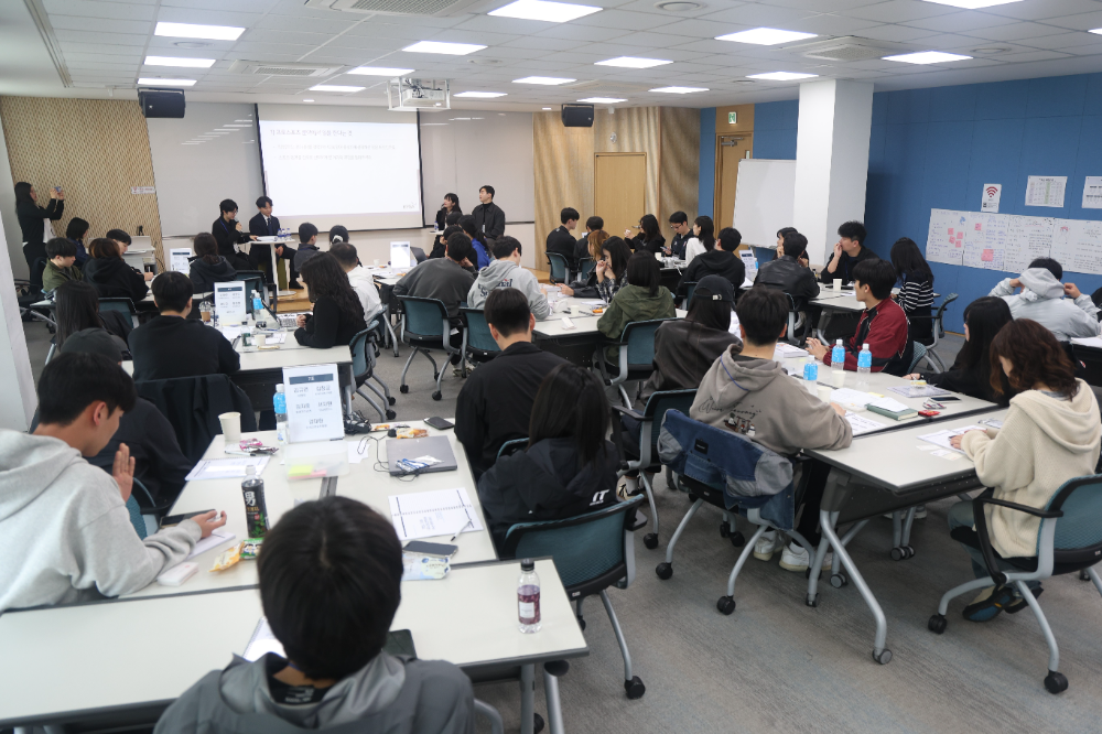 KBO, K리그, KBL, KPGA 등 프로단체와 야구단, 축구단에서 근무를 시작한 ‘2025 프로스포츠 인턴십 프로그램’ 참여 인턴 45명이 4월 16일부터 17일까지 1박 2일간 경기도 화성시 소재 교육장에서 직무교육 및 현업 선배 특강에 참여했다. (2025.04.17.)
