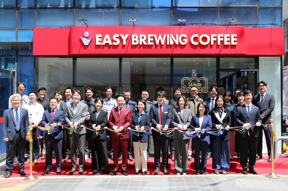 본아이에프, 신규 커피 브랜드 ‘이지브루잉 커피’ 론칭 및 1호 직영점 오픈