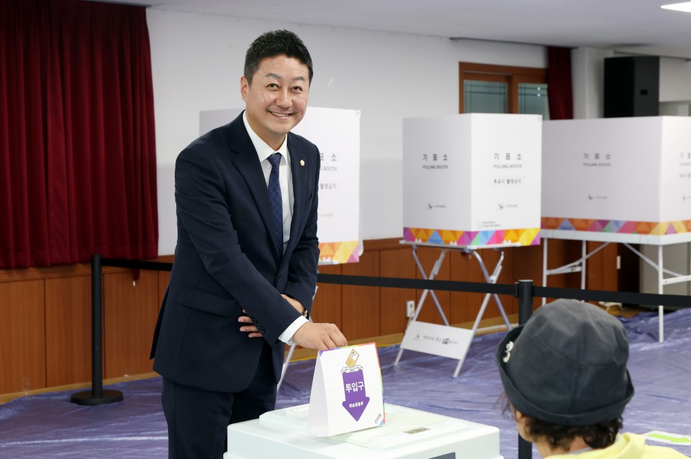 김진경 경기도의회 의장 사전투표