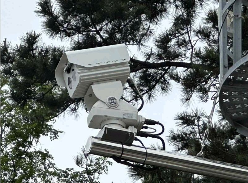 최근 통영시에 설치된 재해ㆍ재난 감시용 엘유프로 AI 카메라 (SV1-DS1001). / 사진제공=엘유프로젠