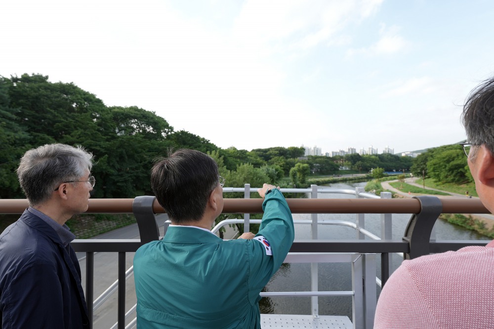 탄천보도교 방문해 현장점검
