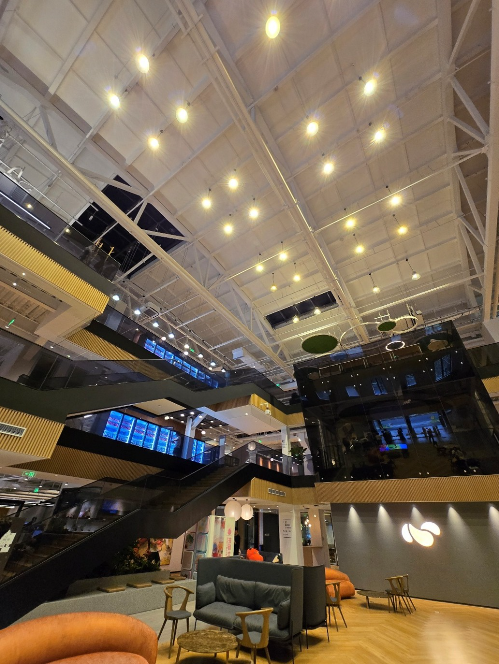 ‘토치라이트: 인피니트’ 본사에서 듣는 생생한 게임 이야기