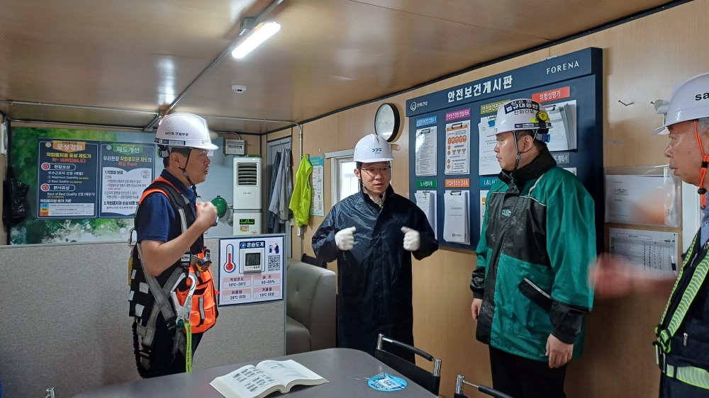 경기도가 폭우와 폭염대비 도봉산~옥정 철도건설 현장점검에 나섰다.