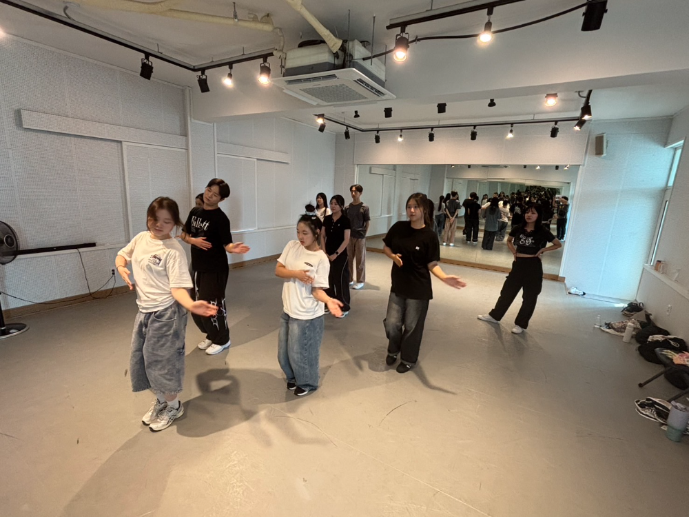 토크까페 댄스수업