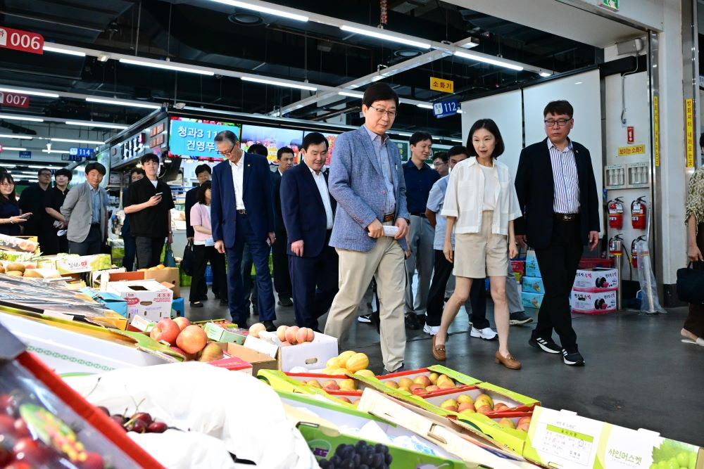 서울시의회 최호정 의장 가락시장 과일 및 채소동 물가 현장점검