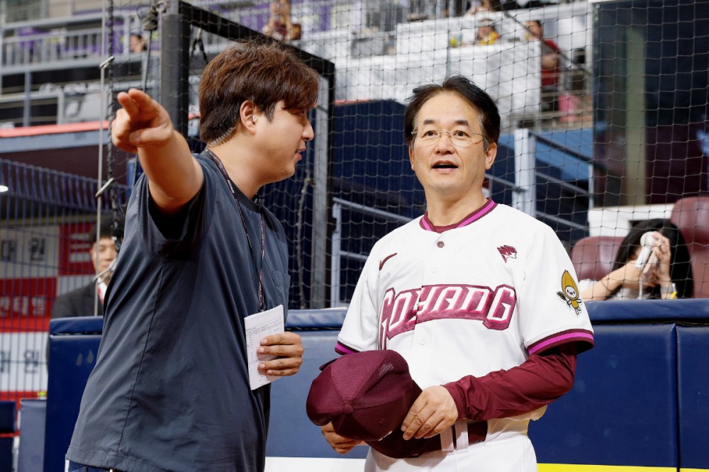 이동환 고양시장, 고양 히어로즈 경기 시구