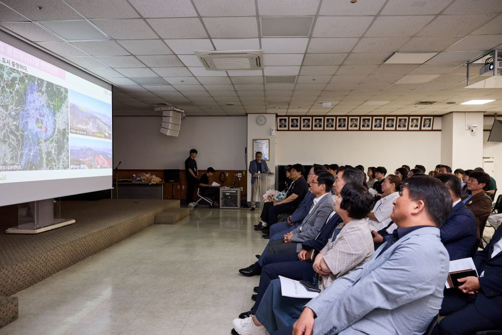 양주시가 월례조회를 통해 공동형 종합장사시설 건립사업의 진행 상황을 공유했다.(양주시 제공)