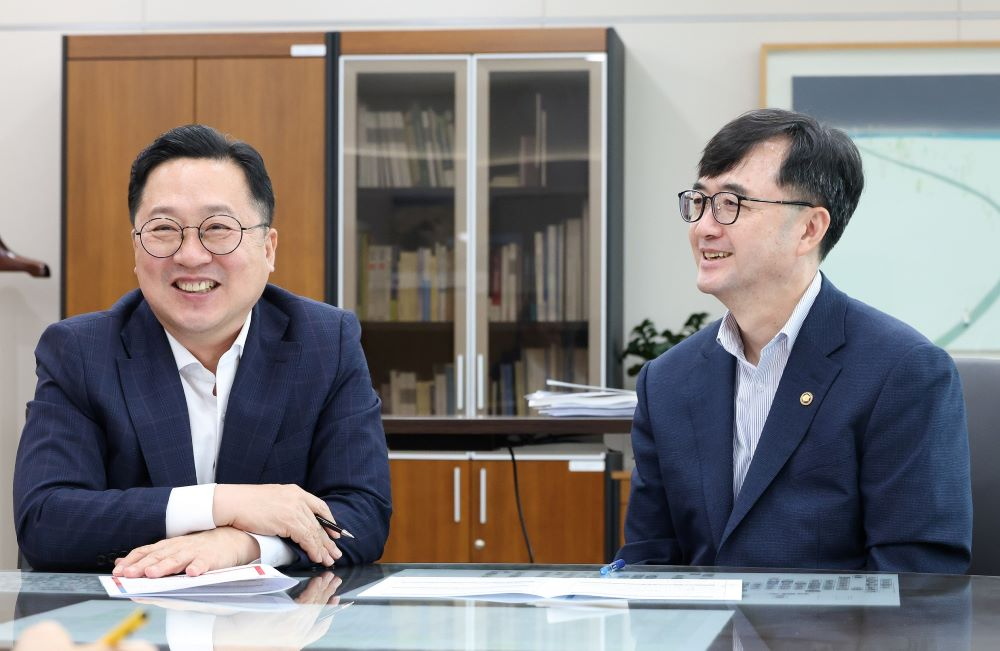 대전시 이장우 시장과 임기근 기획재정부 제2차관 (대전시 제공)