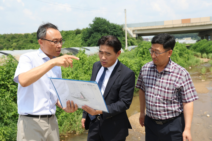 장진제2교 현장 방문