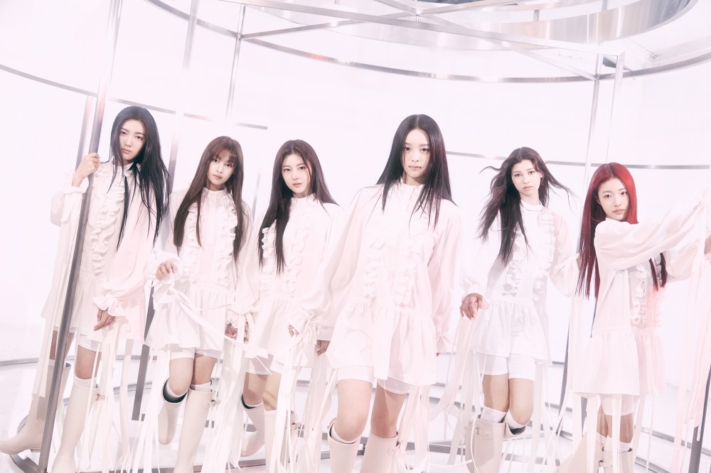 앳하트, 美 빌보드 ‘이달의 K-팝 루키’ 선정…“수준 높은 음악성과 퍼포먼스 검증”