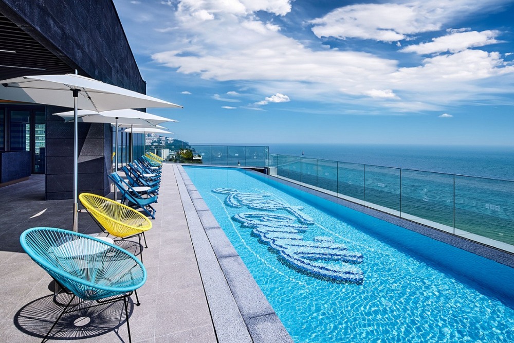 L7해운대 바이 롯데, ‘비어 페스타’ 개최…루프탑 풀에서 즐기는 비어 파티