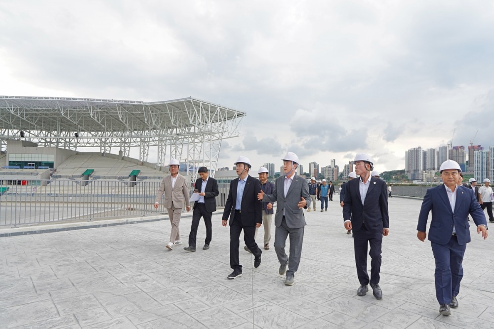 광주시 종합운동장 건립 공사 현장 방문