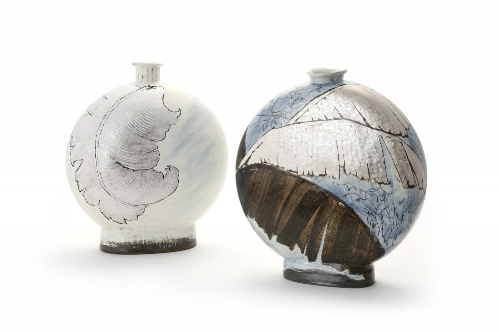 허상욱 분청은채화초문은병