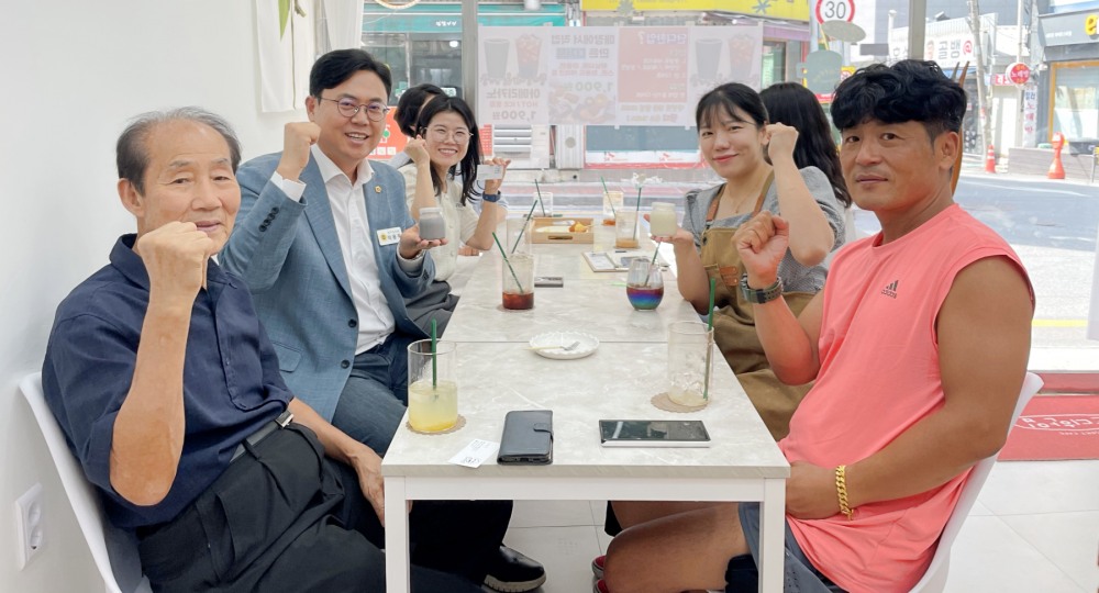 경상원, 청년 상인 축하하고 격려