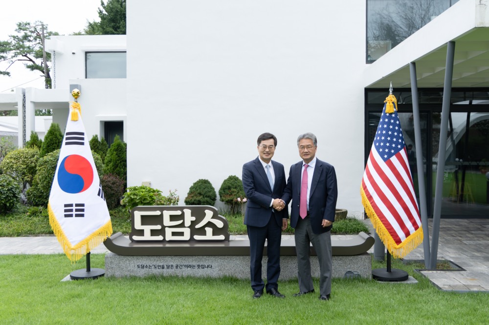 도담소에서 조셉 윤 주한 미국대사대리와 오찬