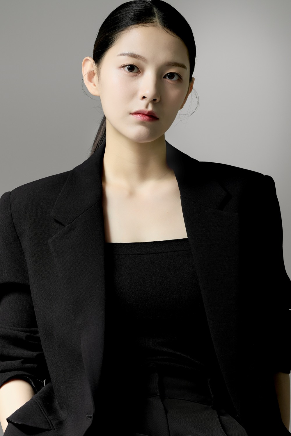 신예 차지안, 씨엘엔컴퍼니와 전속계약 체결…고경표X류덕환X김미경 등과 한솥밥