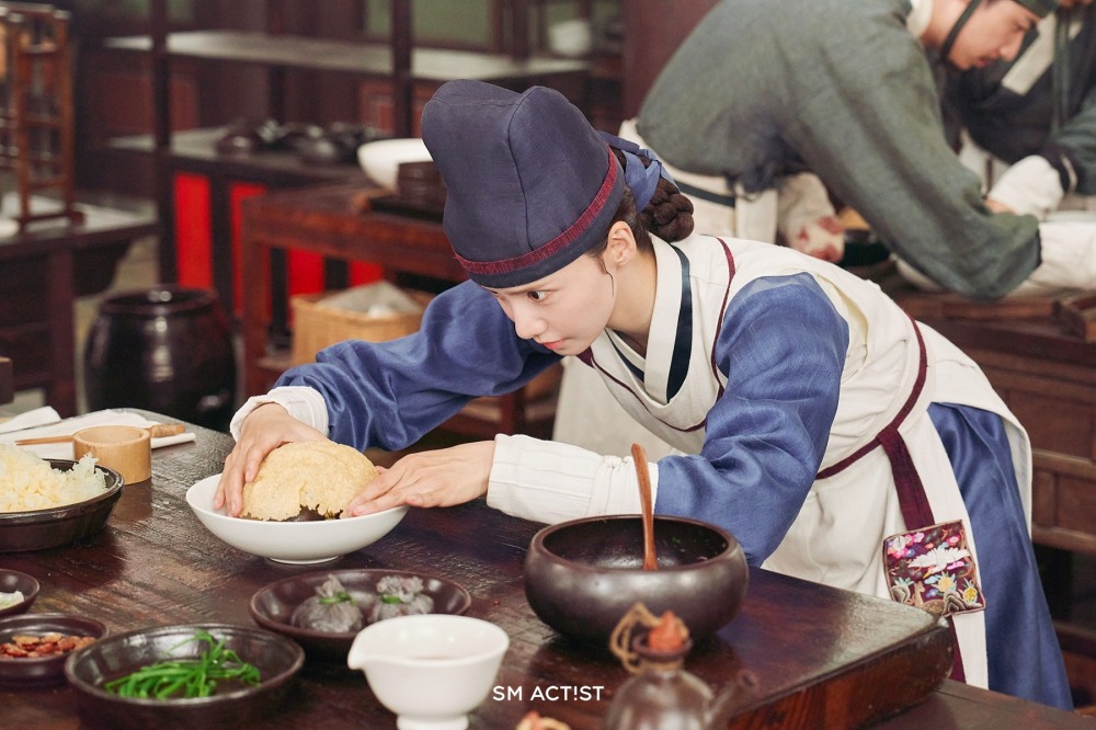 ‘폭군의 셰프’ 임윤아, ‘맛있는 연기’의 정석…내레이션조차 입체감 있게 담아내는 디테일 장인