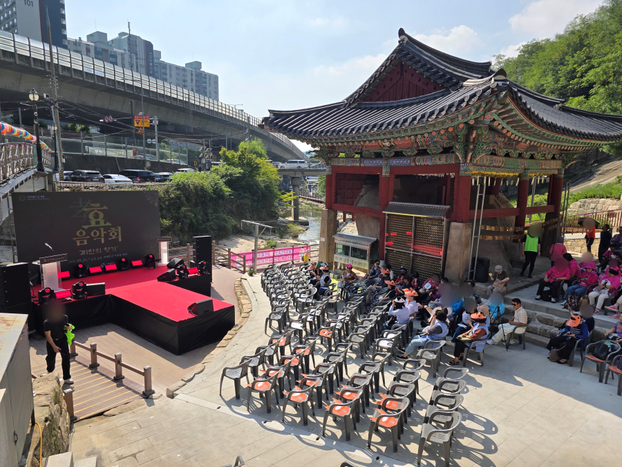 “효심 담은 음악의 선율” 옥천암, 어르신 위한 ‘피안의 향기’ 음악회 성료