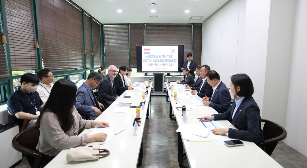 시흥시의회 도환위, 네덜란드와 자전거 정책 해법 모색