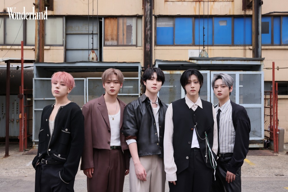 위아이, 미니 8집 'Wonderland' 콘셉트 포토 공개……상상 속 원더랜드 형상화