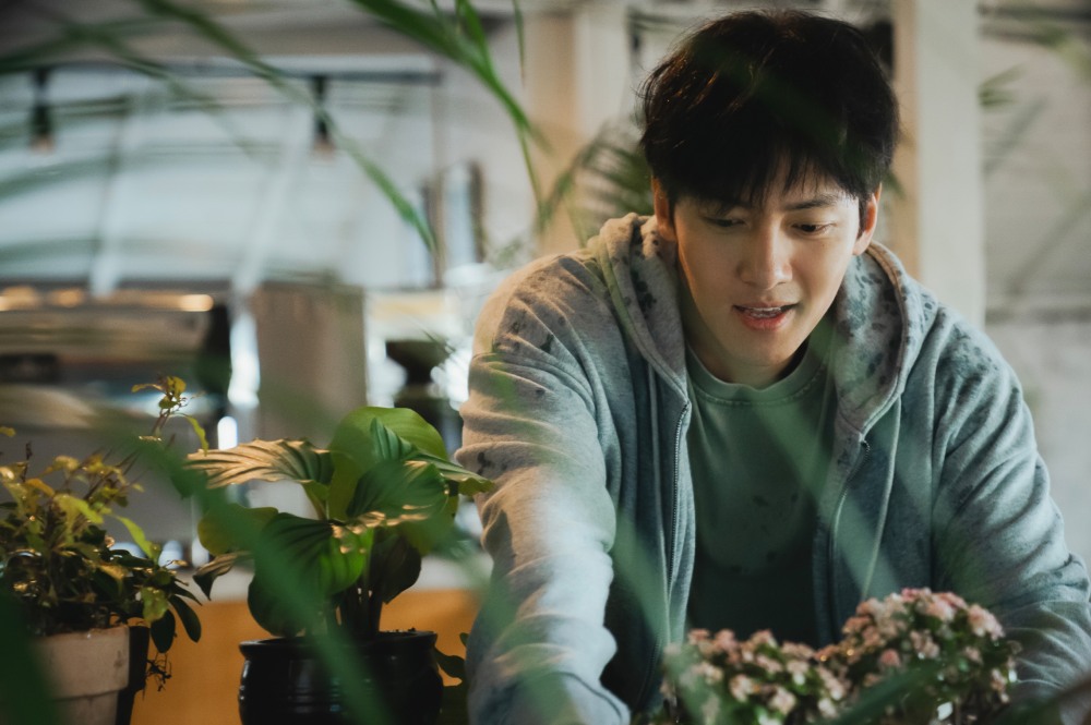 ‘조각도시’ 지창욱, 인생 캐릭터 경신 예고…인생을 조각당한 남자 박태중으로 변신