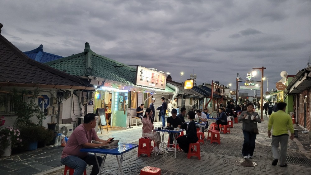 6070 추억의 거리 골목식탁