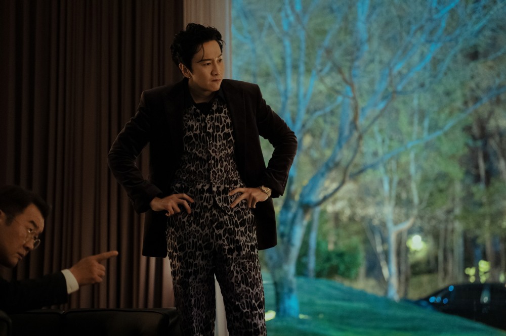 ‘조각도시’ 이광수, 등장만으로도 긴장감 MAX…어디로 튈지 모르는 예측불가한 매력의 백도경 캐릭터 스틸 공개