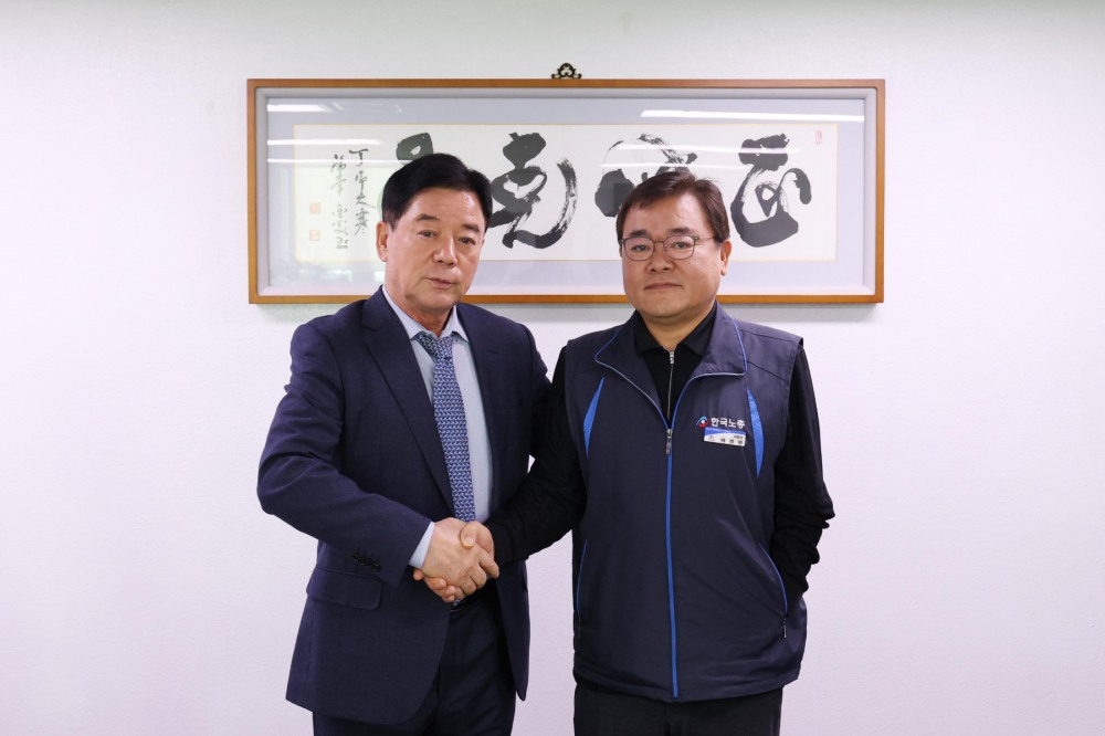 공사 이희석 사장(왼쪽)과 노동조합 김광년 위원장
