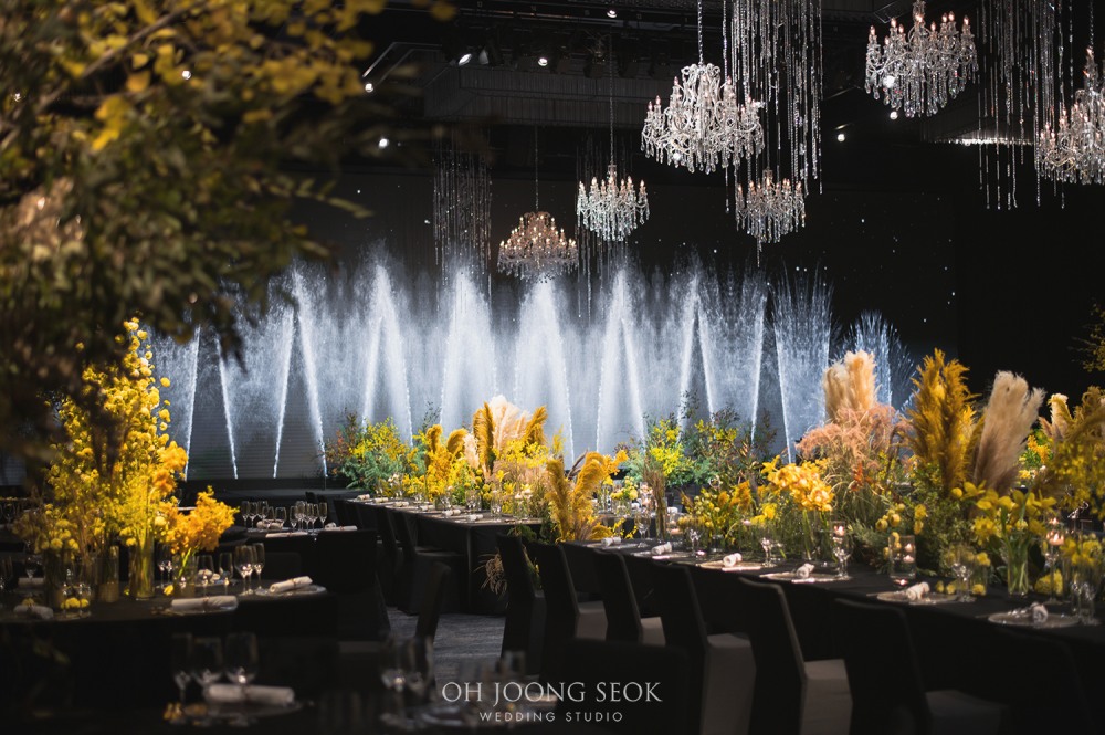 JW 메리어트 호텔 서울, 2025 가을 웨딩 쇼케이스 ‘폴 인 이터니티’ 성료…‘품격 있는 웨딩 스타일+감각적 연출’