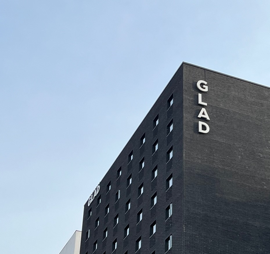 글래드 여의도 외관