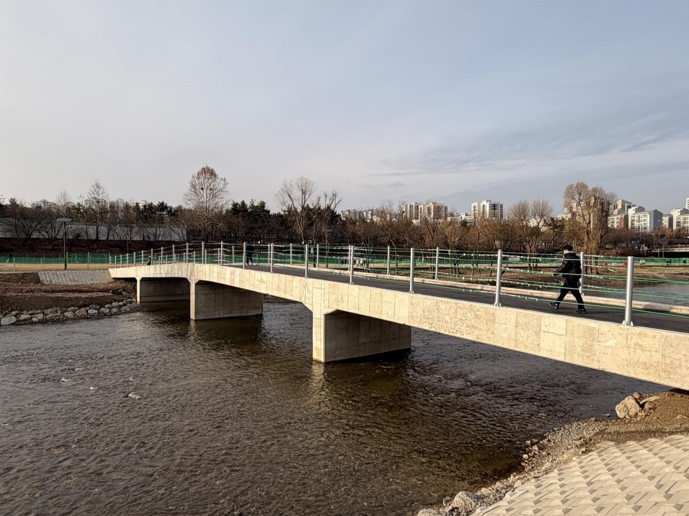 분당구 수내동 44번지 일원 탄천 맴돌공원 보교도 (성남시 제공)