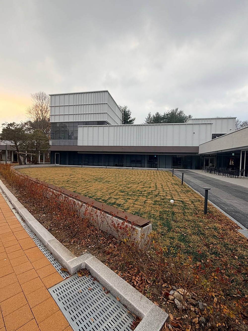 결혼식 후 연회장소로 활용할 수 있는 성남물빛정원 (성남시 제공)