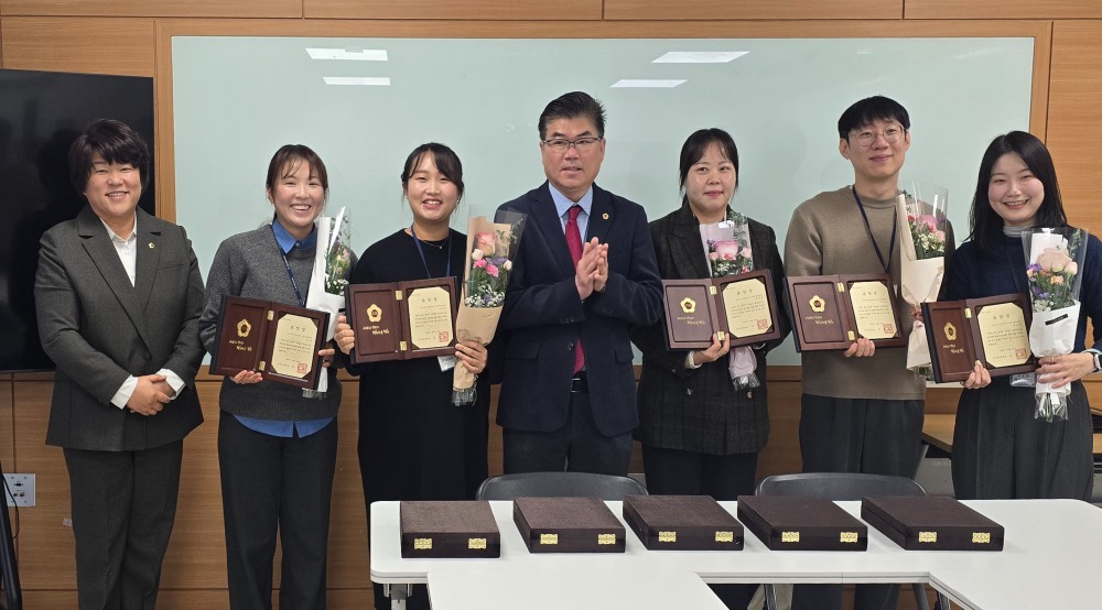 자살예방센터 유공자 수상 전수식 (경기도의회 제공)