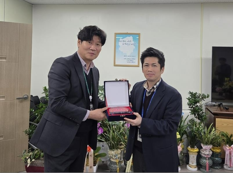 도시개발분야 우수 지자체로 선정돼 도지사 표창을 수상했다.(아산시 제공)