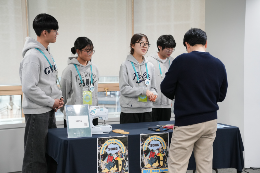 지난 10일 서울 마포구 프론트원에서 진행된 2025 JA Company of the Year 국내대회 결선에서 트레이드 페어가 진행되고 있다.