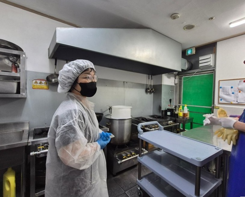 어린이집 식중독 예방‘맞춤형 현장 지도 (광명시 제공)