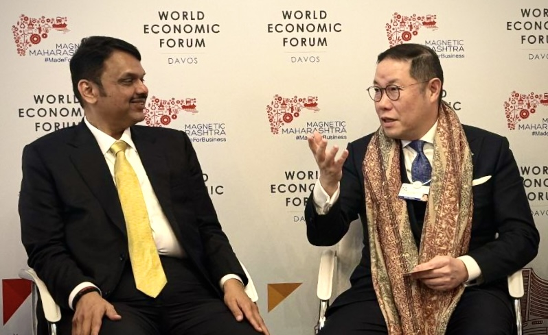 조현상 HS효성 부회장이 다보스 포럼에 참석해 데벤드라 파드나비스 인도 마하라슈트라 주총리를 만나 인도시장 투자 계획에 대해 논의했다. /사진=HS효성