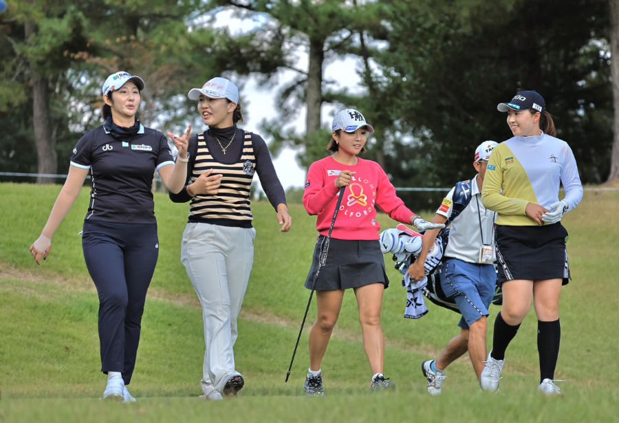 (사진 설명: 왼쪽부터 배선우, 황아름, 이보미, 일본의 상금왕 타케다 리오 선수 / 사진 제공: 황아름 선수)