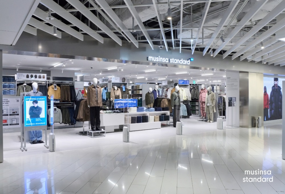 12일 오픈한 무신사 스탠다드 현대백화점 목동점 뷰티 매장 전경