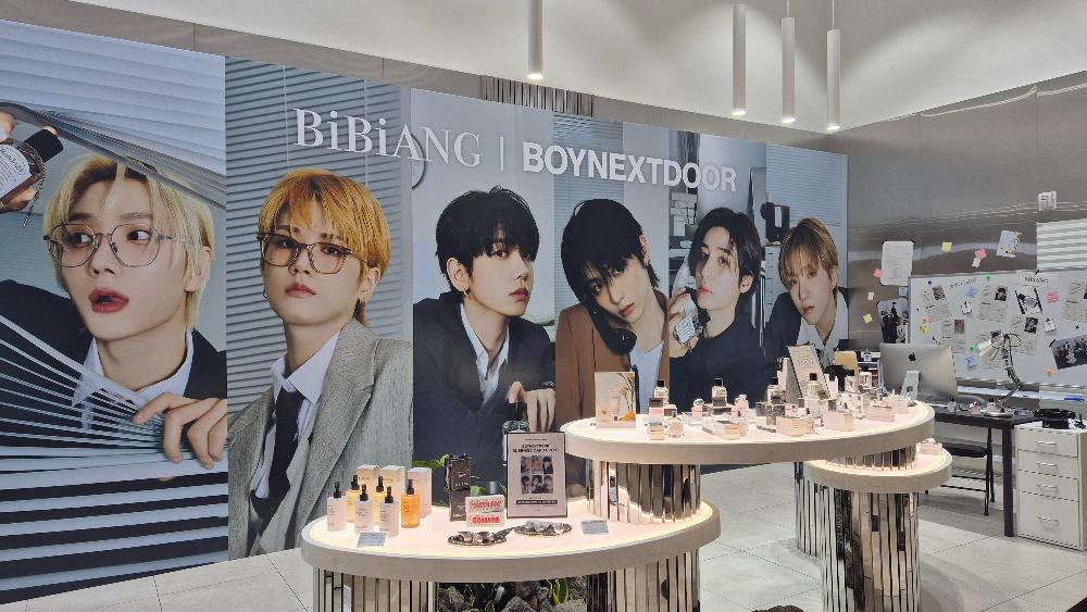 비비앙, 보이넥스트도어와 ‘MZ 오피스’ 팝업 성황리 오픈...롯데월드몰서 체험형 콘텐츠 강화