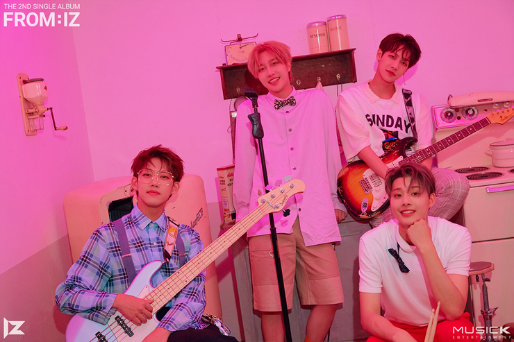 밴드아이즈제공