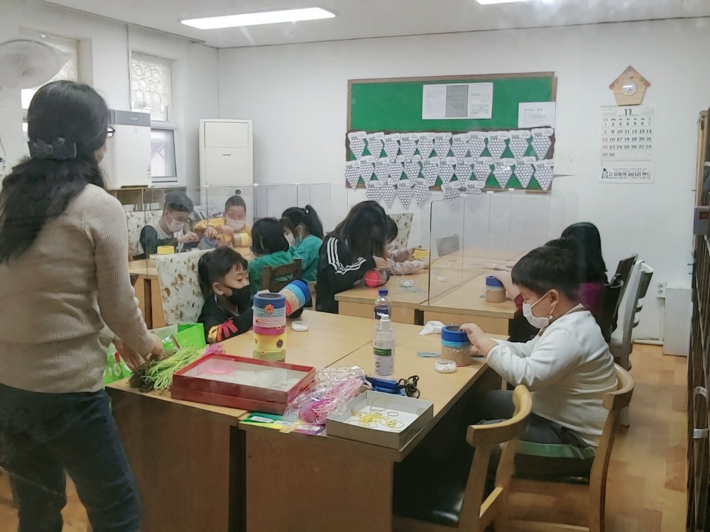 사진 = 20년 행복채움강좌 종이공예 수업장면